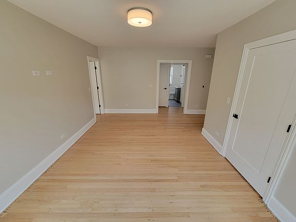 5th image of 6418 N Richmond St #3A