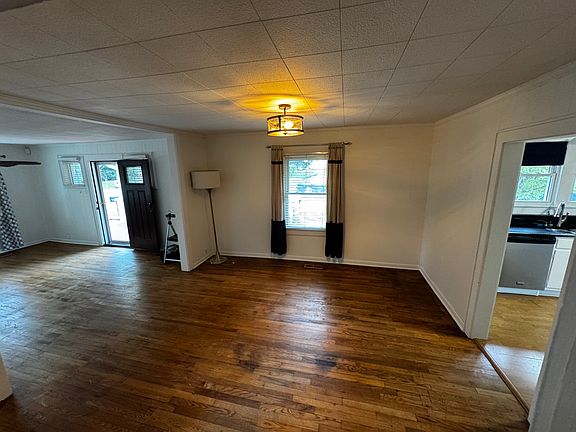 4th image of 1820 Luttrell St