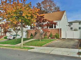 365 Wilson Ave, Lyndhurst, NJ 07071