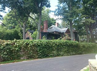 93 Seaver St, Brookline, MA 02445