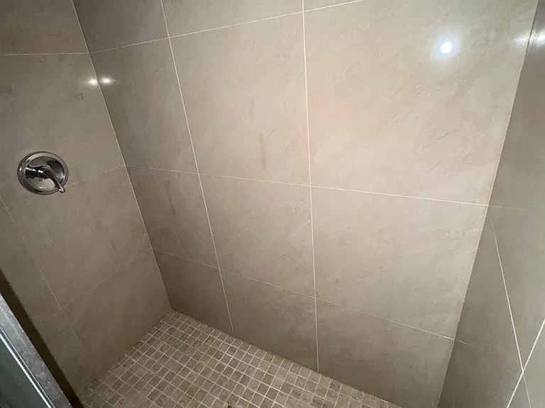 2642 Milton Ave #4 — Photo 12