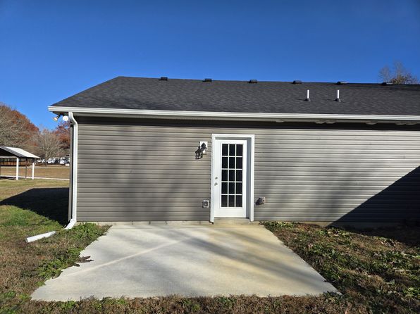 188 Himes Ln, Tullahoma, TN 37388