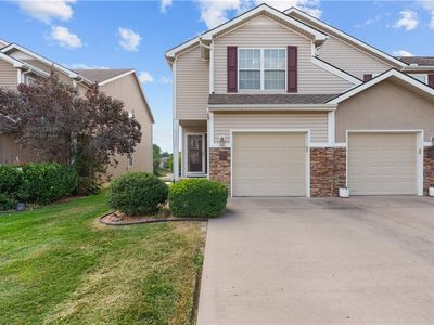 607 SW Shadow Glen Ct, Blue Springs, MO, 64015