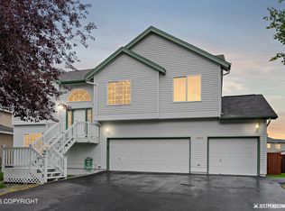 1823 Concord Hill Dr, Anchorage, AK 99515