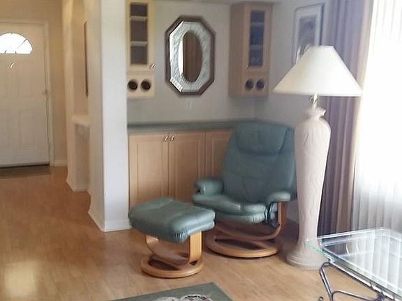 4th image of 303 Auburn Lakes Cir