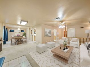15640 Bexar St, La Coste, TX 78039