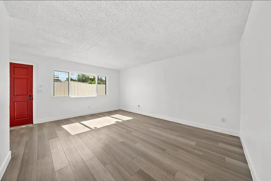 2 bed, 870 sqft, $2,800 — Photo 1