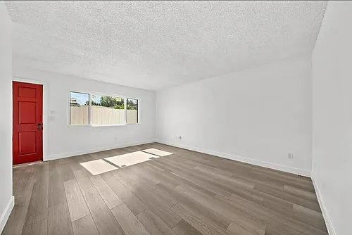 1877 Donax Ave #2 Photo 1