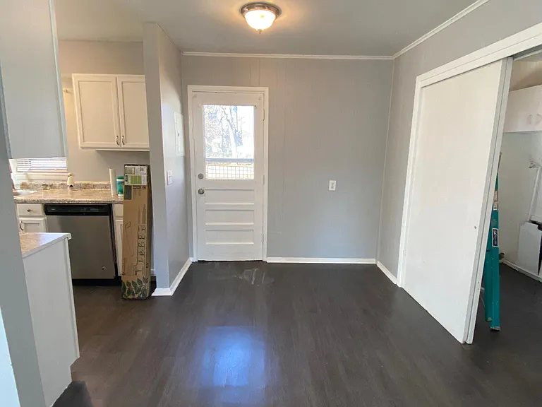 1430 E Denver Dr — Photo 9