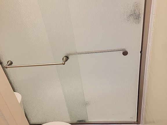 5th image of 3160 Lincoln Ave #11