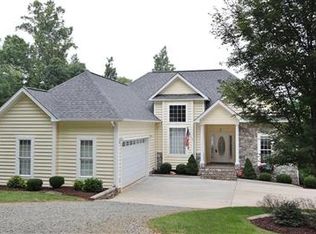 641 Country Oak Rd, Penhook, VA 24137