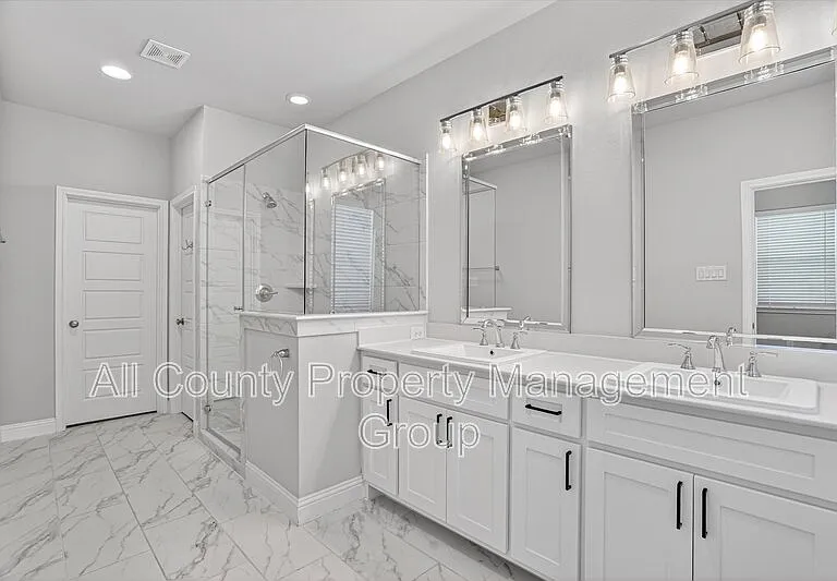 6330 Oakbend Cir — Photo 19