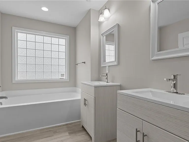 1595 Rossmore Dr — Photo 6