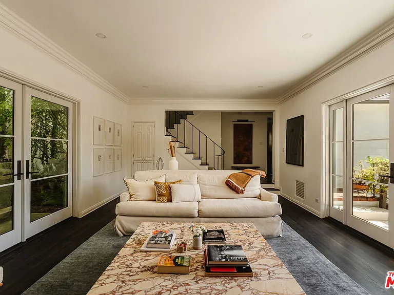 2151 Kenilworth Ave — Photo 8