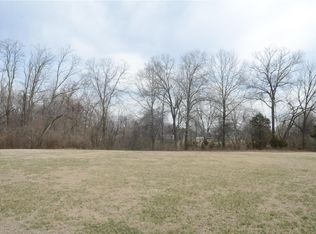 6132 Bender Ln, Saint Louis, MO 63128