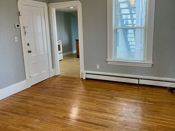 5th image of 277 W Elm St #4