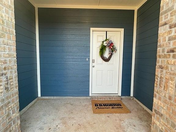 2nd image of 10504 NW 26th St