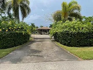 3 bed, 2.0 bath, 1678 sqft, $3,800 — Photo 2