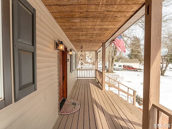 2nd image of 39 Long Pond Road South