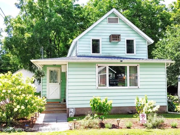 18 Tremper Ave, Phoenicia, NY 12464