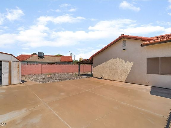 3rd image of 411 Monmouth Ct