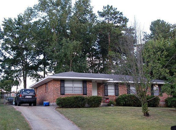 2nd image of 4090 Briarwood Dr