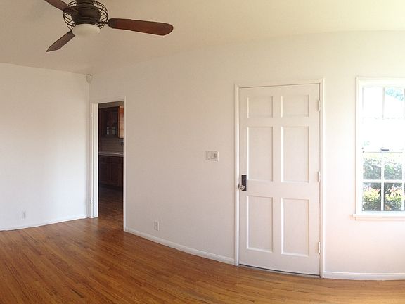 3rd image of 4212 Benham Ave