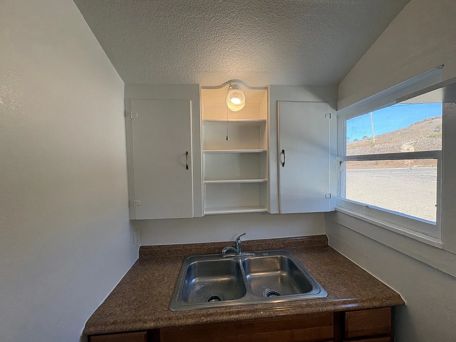 Studio, $1,500 — Photo 2
