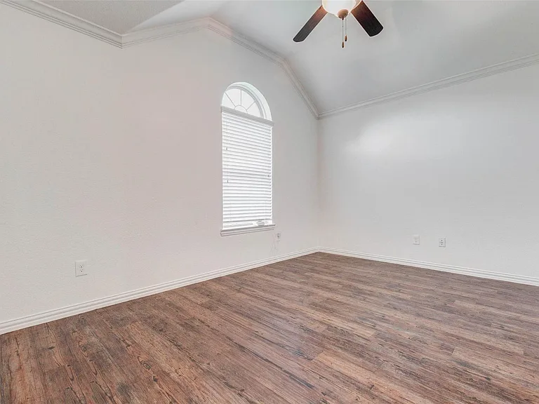 1511 Evermore Manor Ln — Photo 3