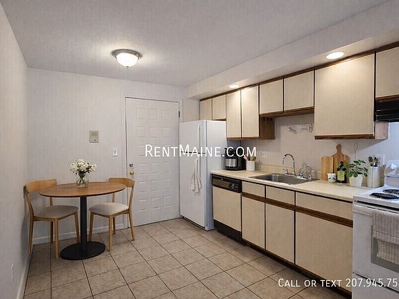 2nd image of 20 Tall Pines Dr APT 22