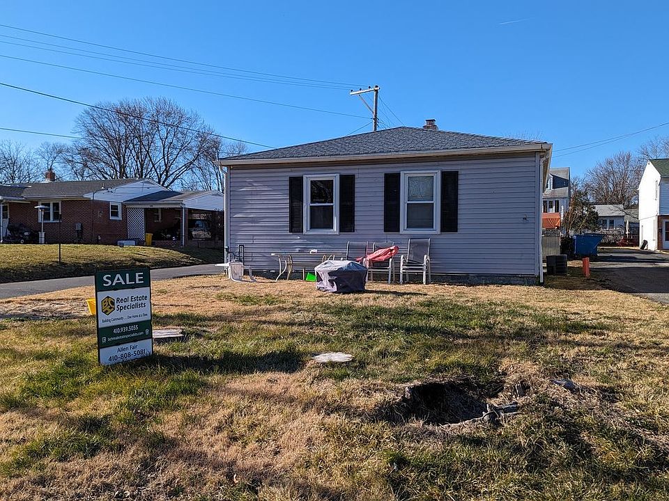 2nd image of 429 Webb Ln
