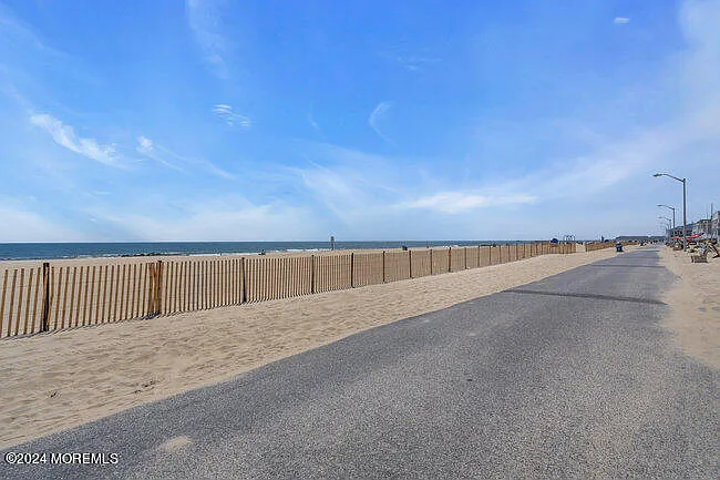 157 Beachfront Front — Photo 43