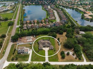 2215 Gerry Rd, Sarasota, FL 34240