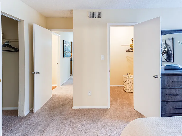 Royal Pines — Photo 19