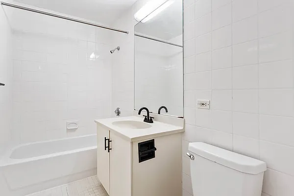 Rented by Kole Group | media 17