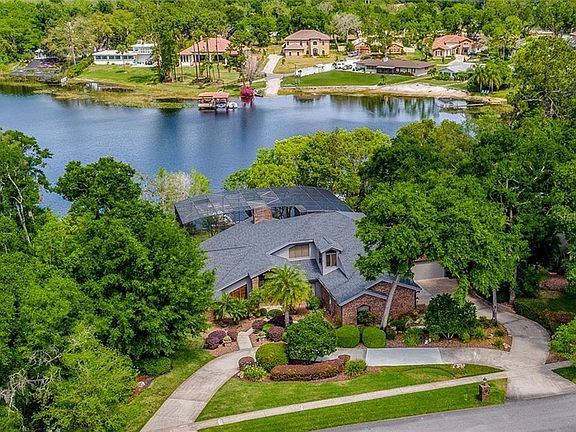 4th image of 217 Shady Oaks Cir