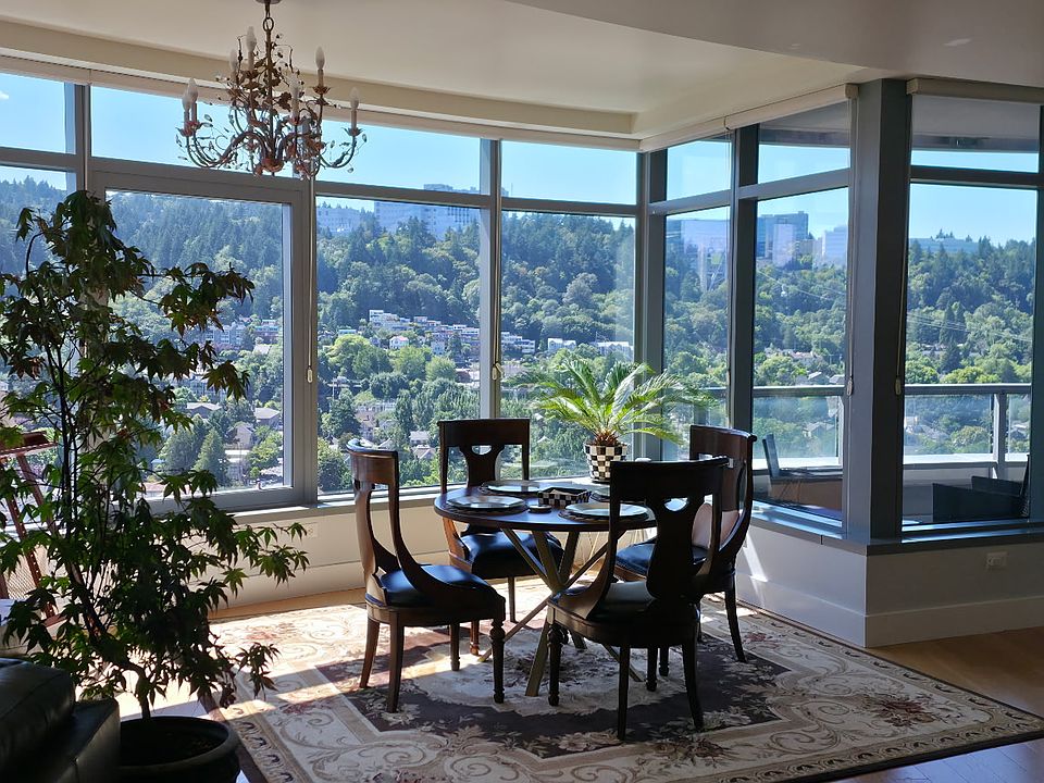 dining space - furnished