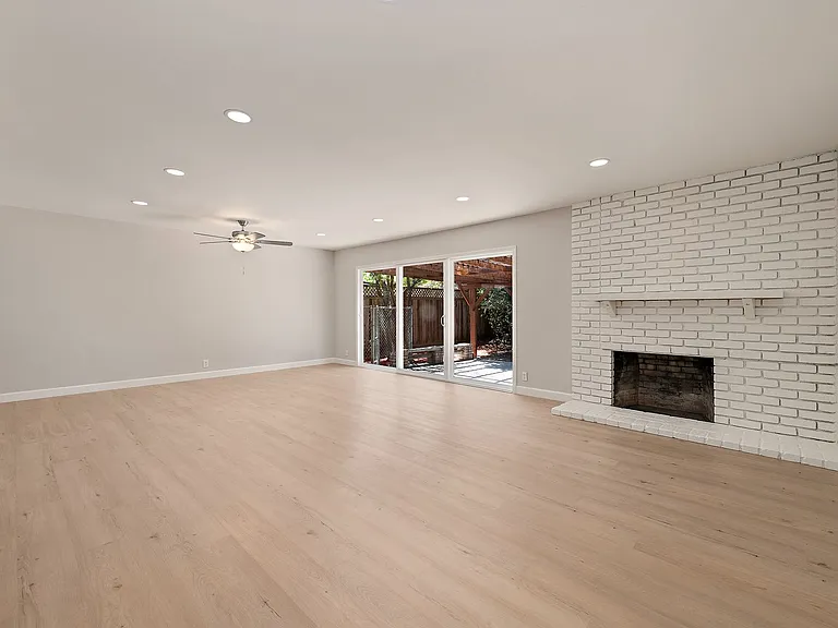 1529 Elmar Way — Photo 5