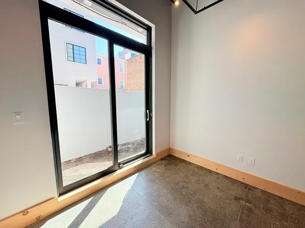 251 18th Street image 8 of 10