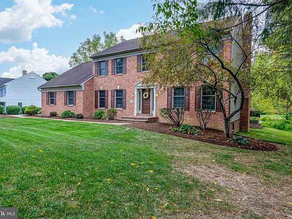 2nd image of 2874 Wimbledon Ln