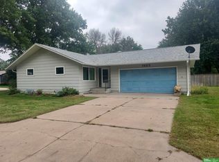 1423 N Ohio Ave, York, NE 68467