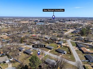 1204 SE East St, Bentonville, AR 72712