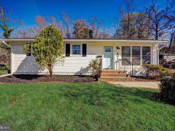 2nd image of 6013 Leewood Dr