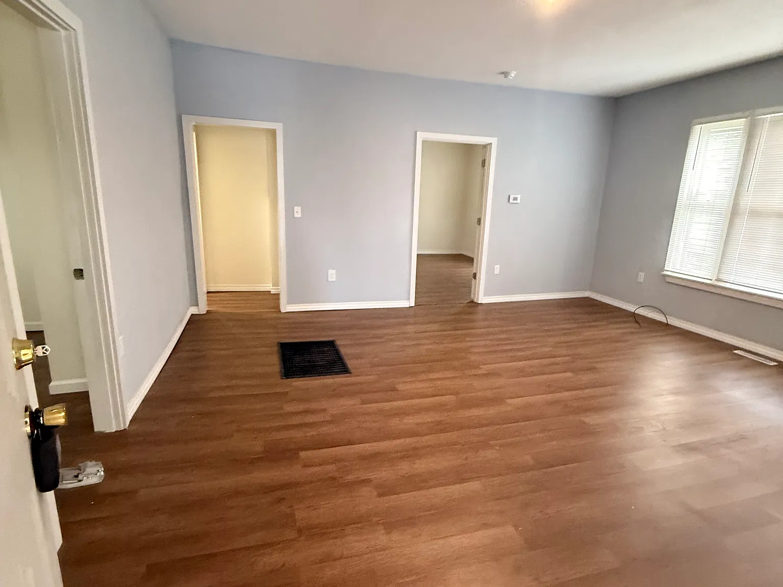 2 bed, 800 sqft, $1,000 — Photo 3