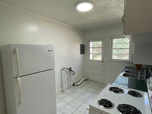 3rd image of 5447 Lantana Ave #Na