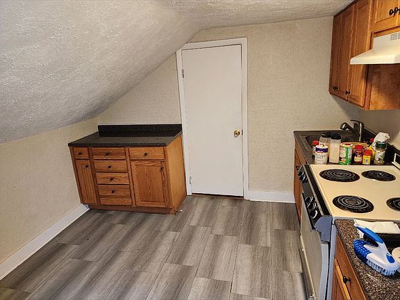 2nd image of 91 Taunton Ave #2R