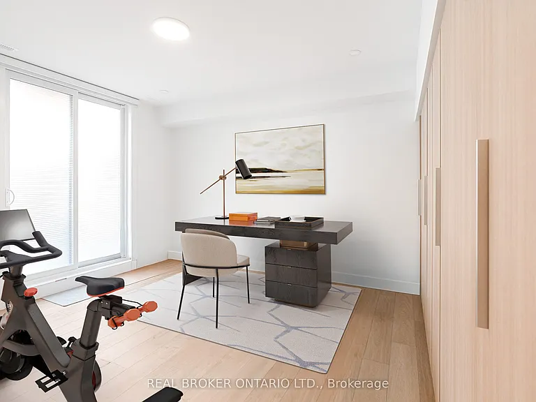 21 Farnham Ave #LANEWAY — Photo 16