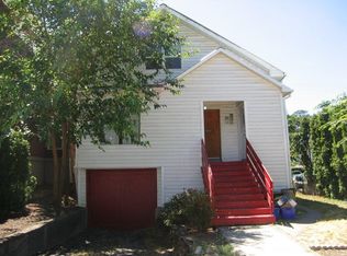 104 W 4th St APT 1, The Dalles, OR 97058