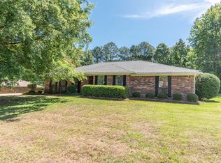 405 E Williamsburg Dr, Starkville, MS 39759