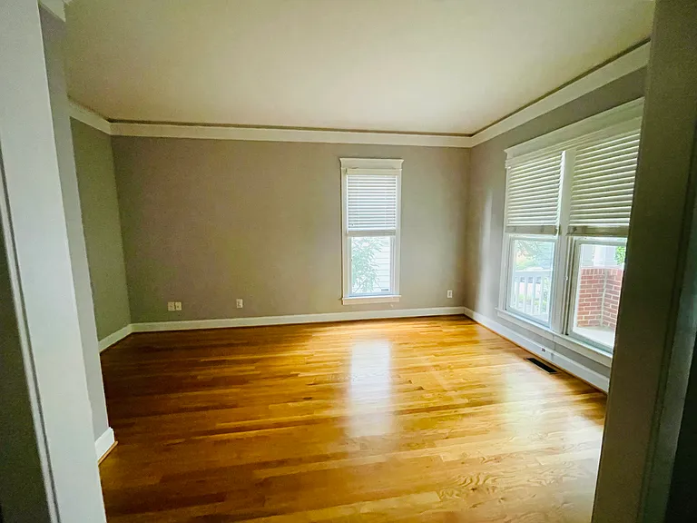 112 Westside Dr — Photo 4